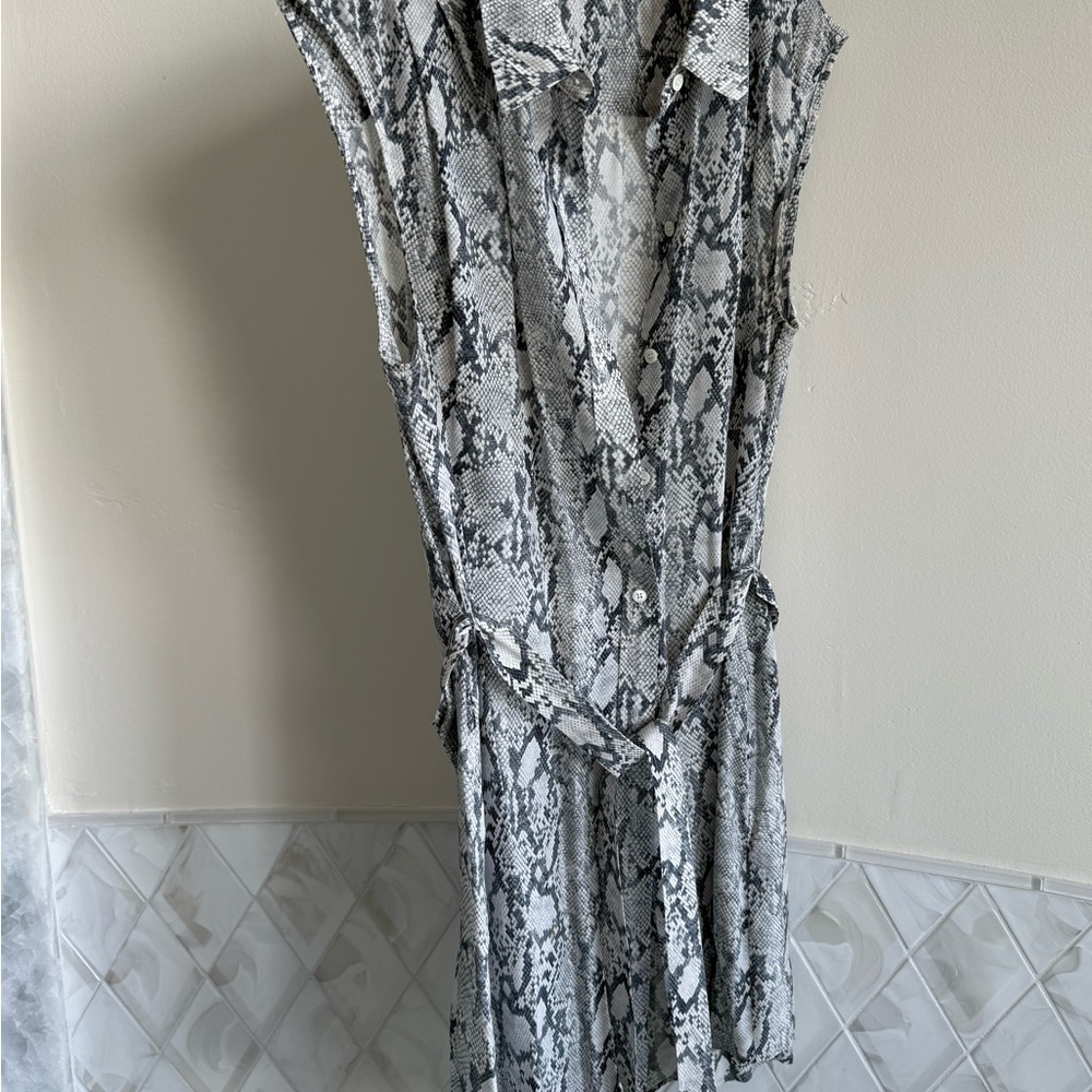 Frame Denim Sleeveless Snake-Print Belted Dress in Black and Gray